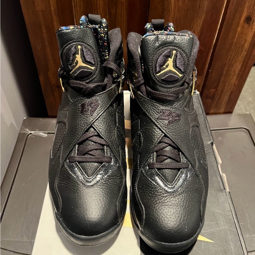 Retro 8 Confetti